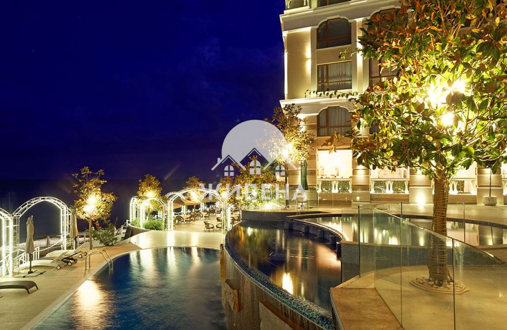 Обзаведен 4-стаен апартамент до плаж Кабакум, Варна