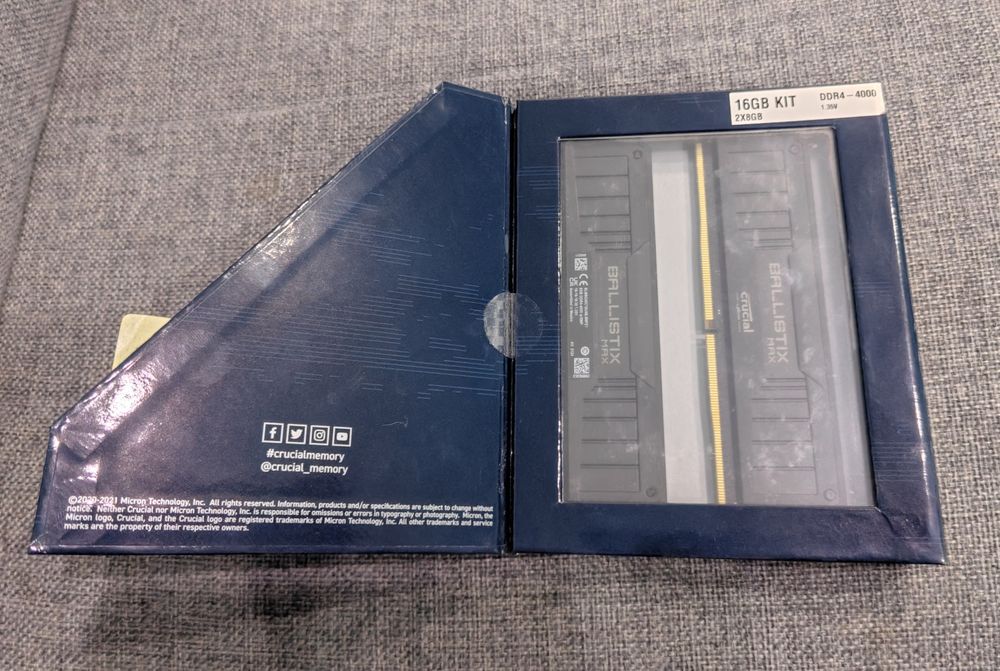 Crycial Ballistix Max Gaming 16GB  DDR4 4000Mhz