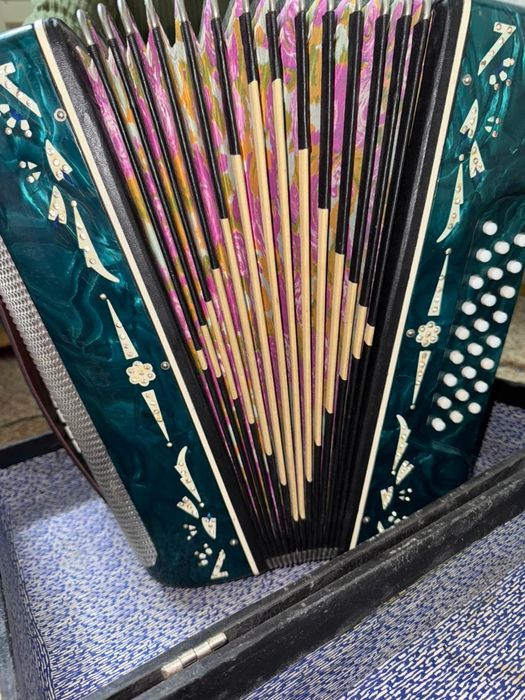 Гармонь советского производства