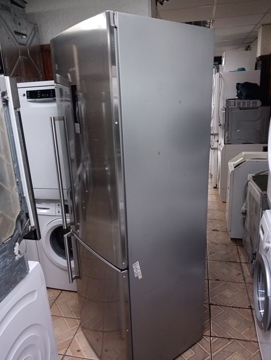 Иноксов комбиниран хладилник с фризер Сименс Siemens 2 години гаранция