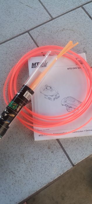 Мощна, 4-тактова косачка за високи и гъсти треви.