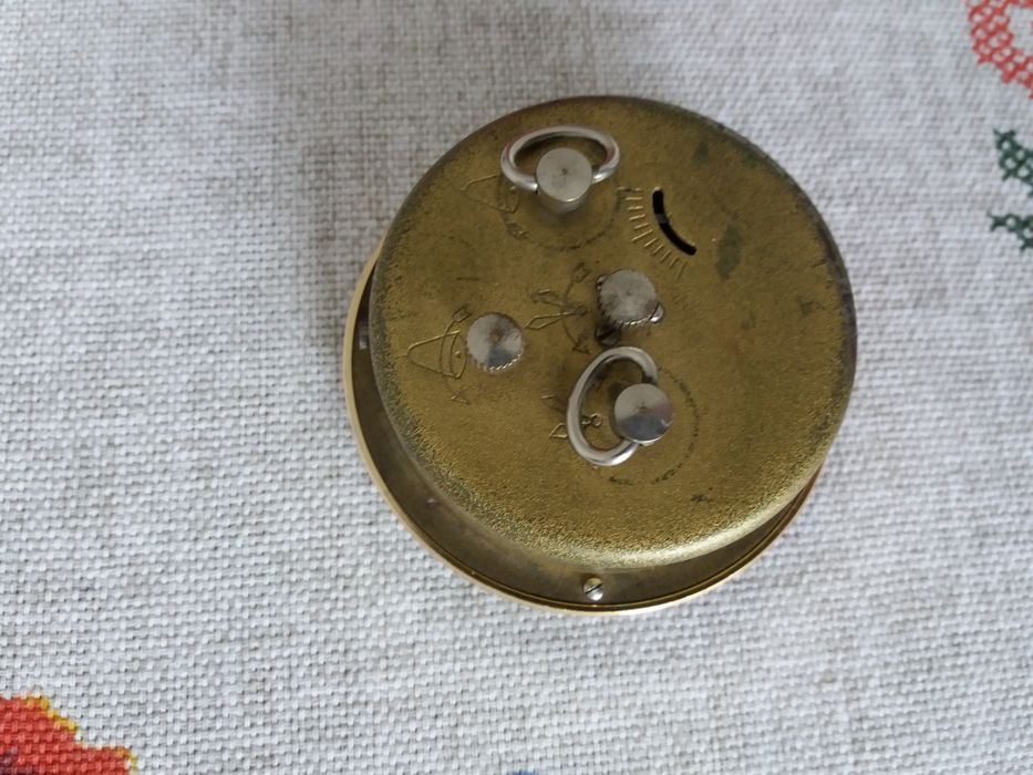 Часы старинные будильник