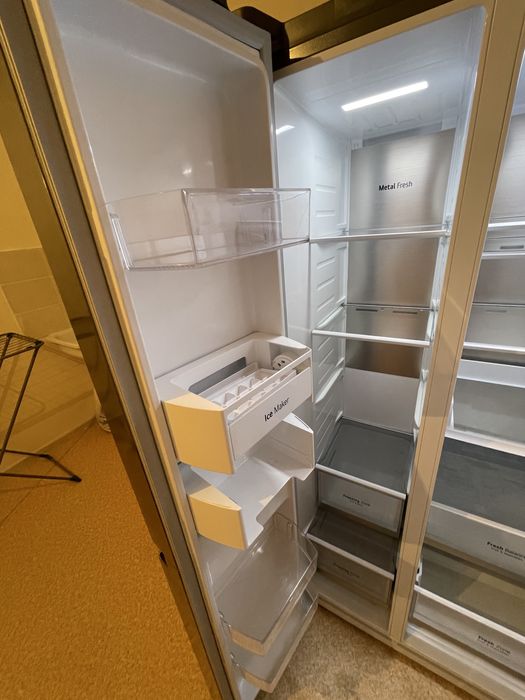 срочно продам холодилник Lg