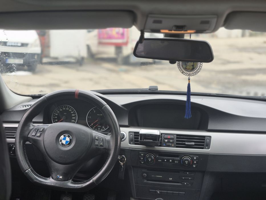 Vând bmw e90 320d