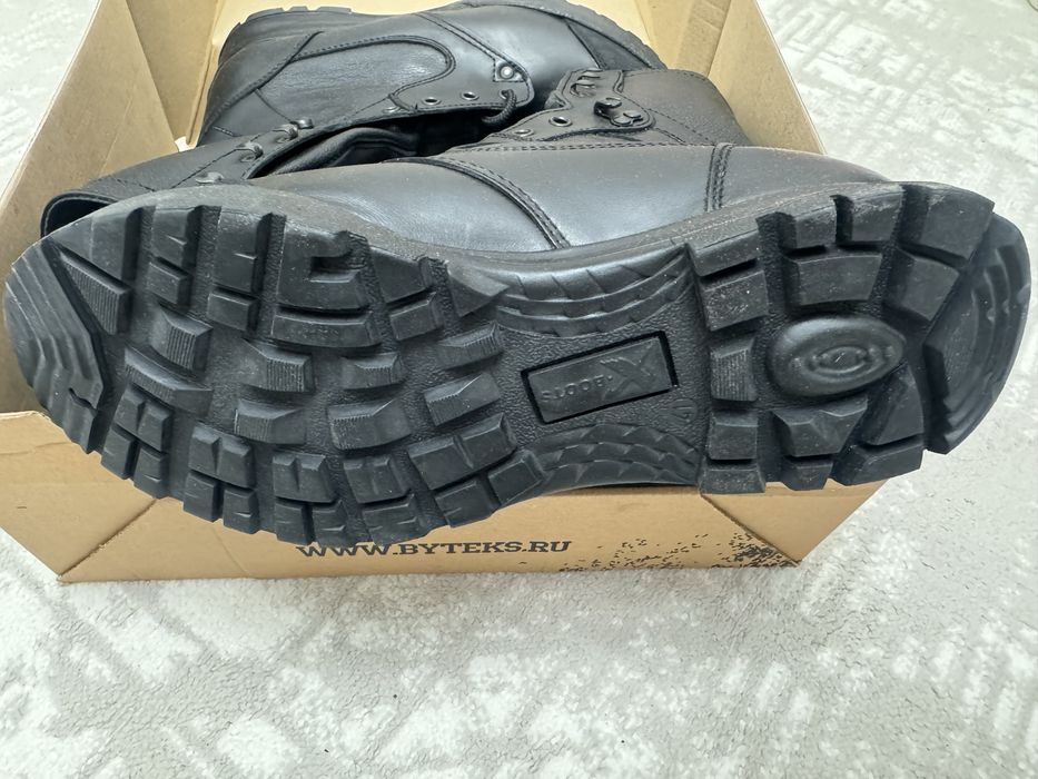Продам новые берцы 35000