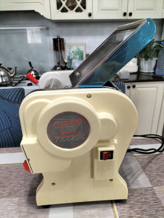 Тестораскатка, лапшарезка