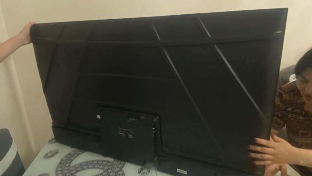 Продам телевизор полностью, или на запчасти