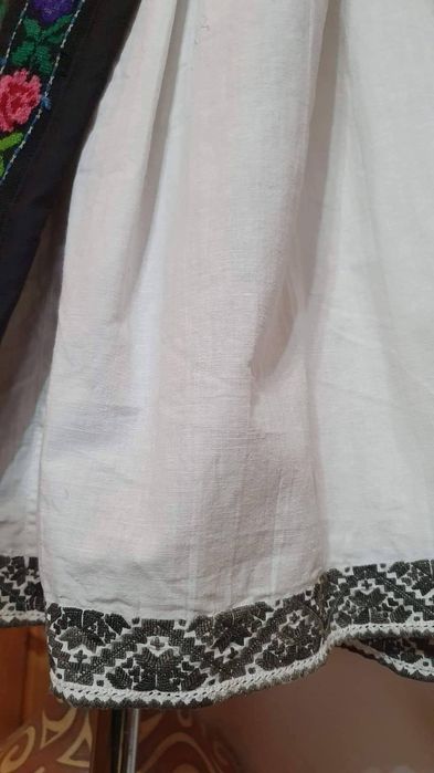 REDUCERE LUNA MAI 25%! Costum popular (ie/camasa, catrinte/fote/sorturi)