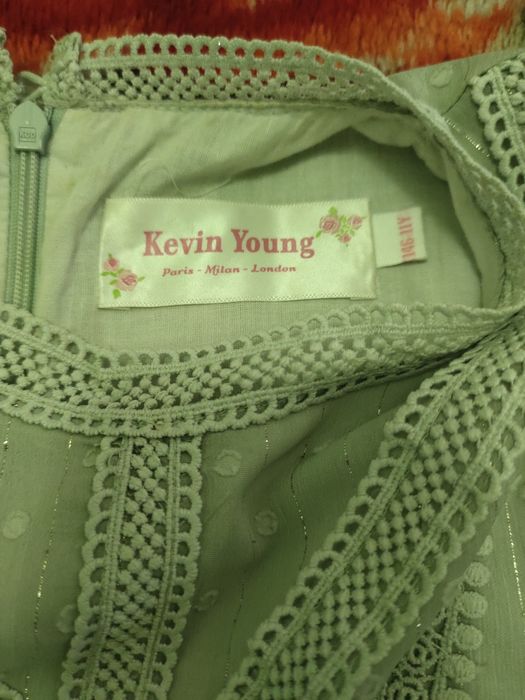 Платье для девочек от 9 до 11 лет. Очень нежное и красивое!Почти новое