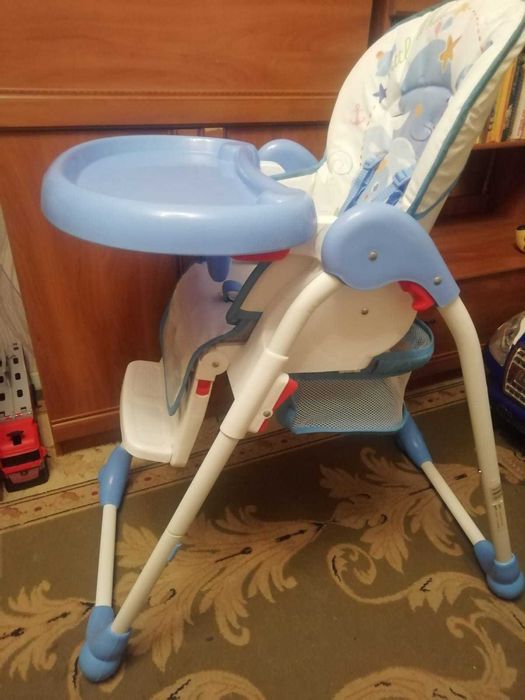 Продам стул для кормления