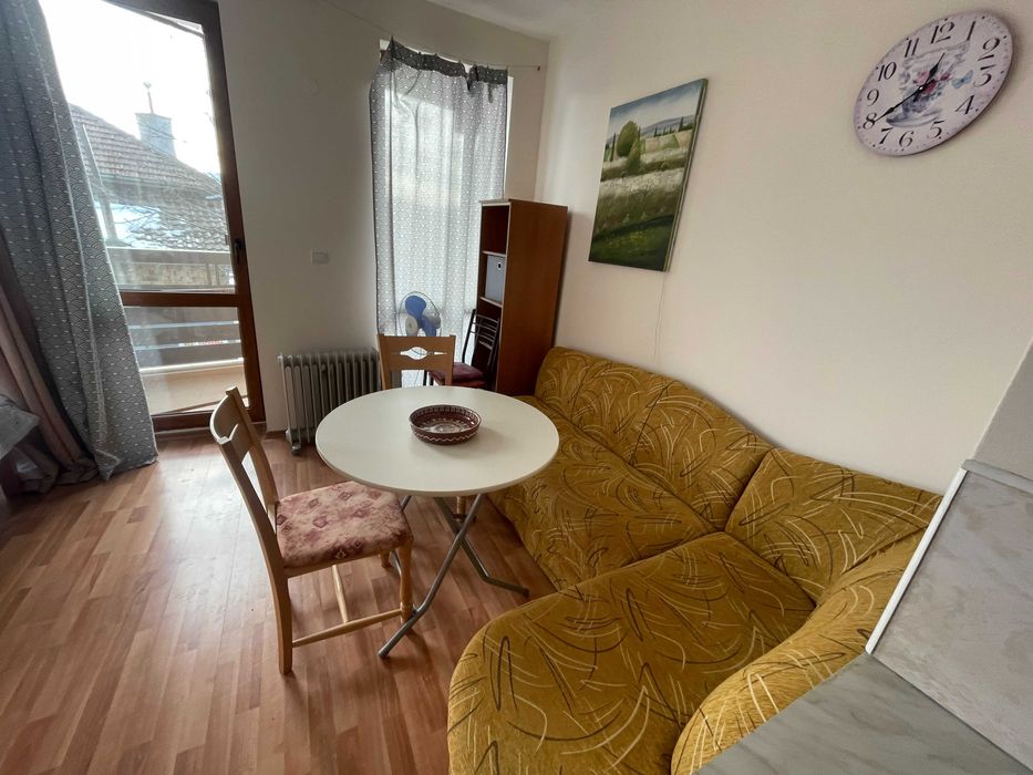 Дава се под наем Едностаен апартамент в Габрово, Център - 33 кв.м за 178.5 € - Снимка #2