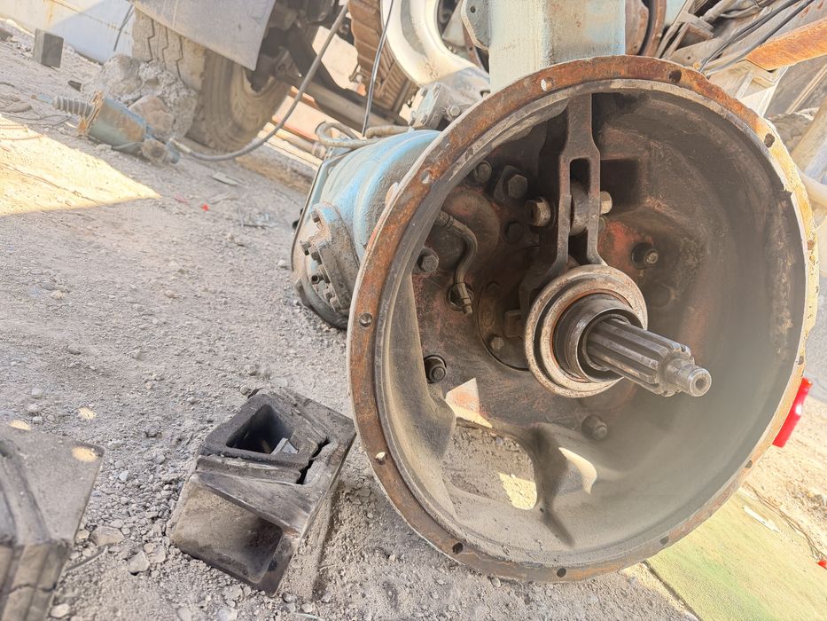 Karobka sotiladi 10 talik