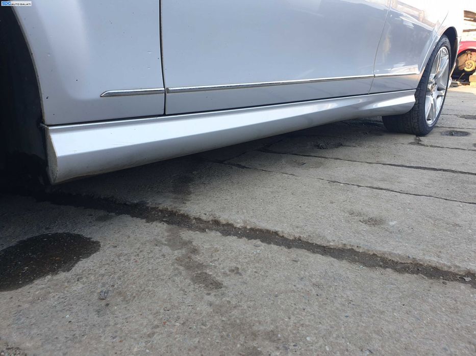 Prag Ornament Stanga Mercedes Clasa C Class W204 Sedan Berlina NFL Non Facelift 2007 - 2011 Culoare C775 775 2007 [K1559]