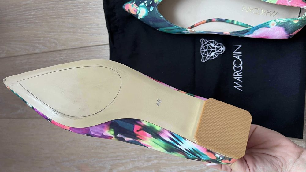 Страхотни обувки тип балеринки Пантофки Marc Cain