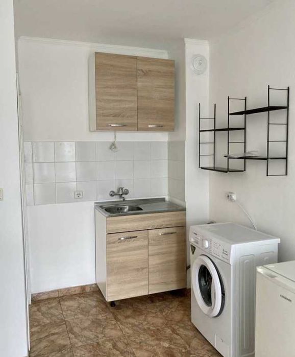 Дава се под наем Двустаен апартамент в Бургас, Възраждане - 45 кв.м за 175 € - Снимка #3