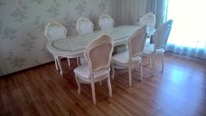 Стол, стулья, итальянского производства