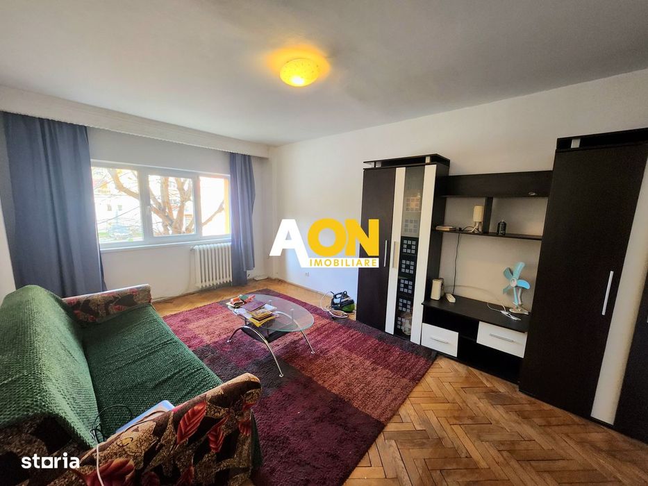 De vanzare apartament 3 camere, etaj 1, Cetate
