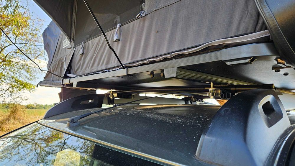 Cort plafon Overlander Discoverer 160 Hardtop RTT / stil iKamper