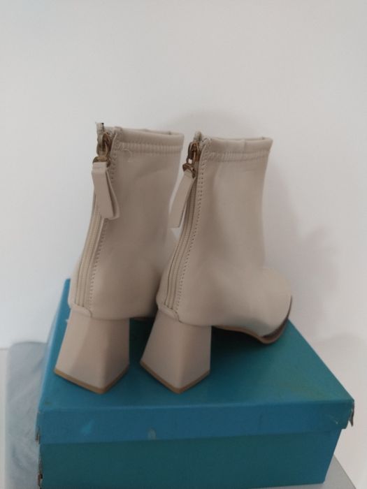 Күздік етік сатылады