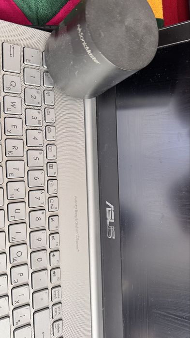 Ноутбук Асус в хорошем состояний