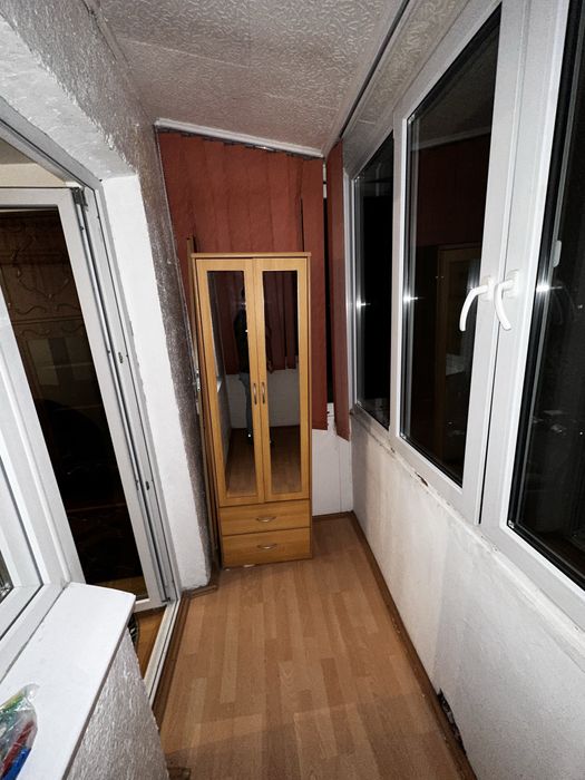 Inchiriez apartament 3 camere