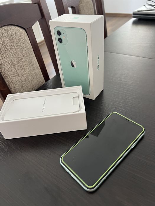 Vand Iphone 11 ca nou!