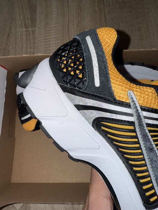 Обувки Nike Air Zoom Vomero 5 ”Sundial” - размер 42.5, 44.5, 45.5