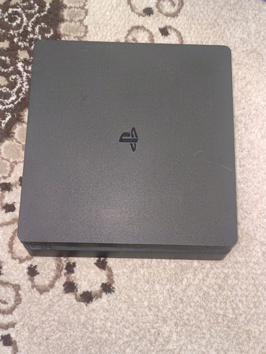 Ps 4  с полной комплектацией