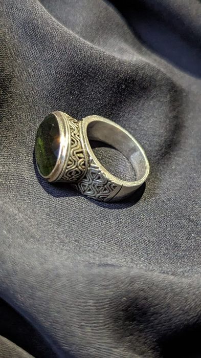 Продам кольцо , эксклюзивной ручной работы