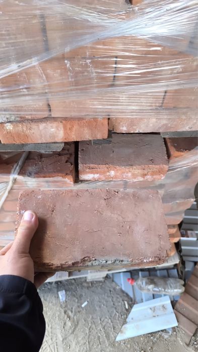 Продам красный кирпич