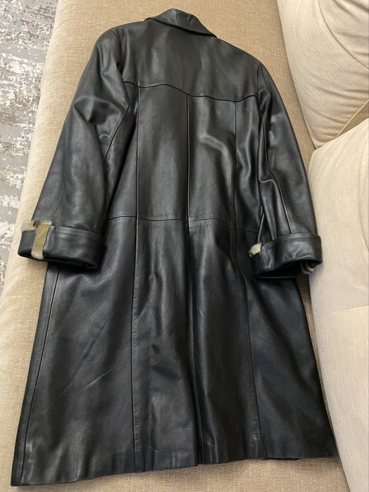 Кожаное демисезонное пальто