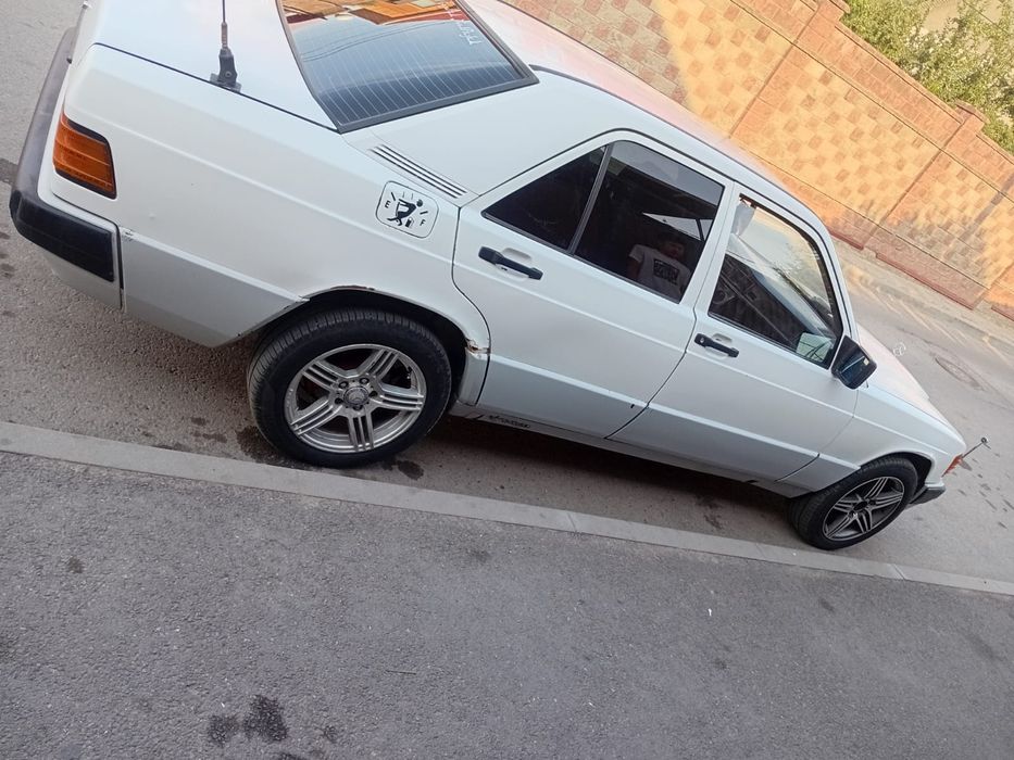 Мерседес 190 обем 2