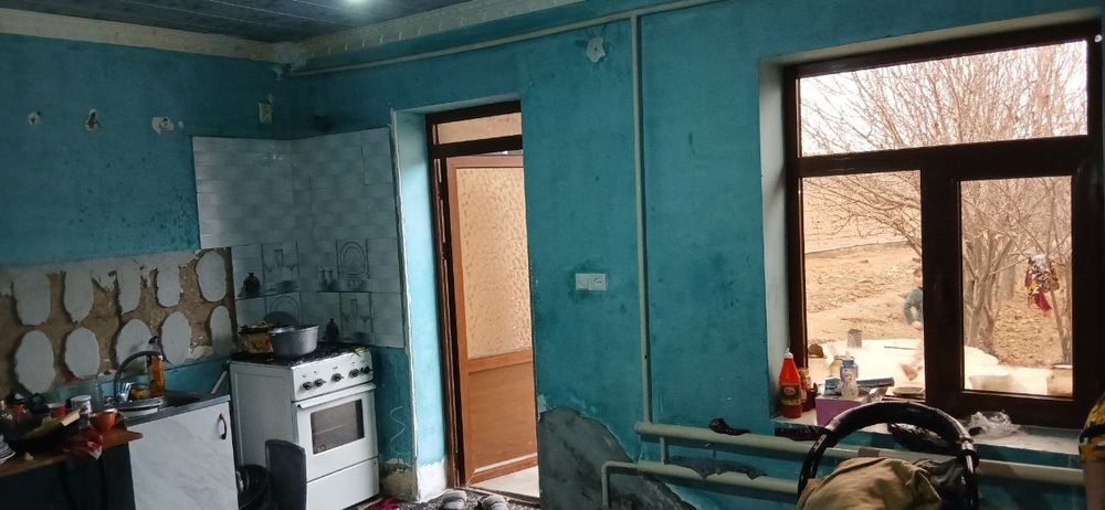 Uy hovli sotiladi 6 Sotix