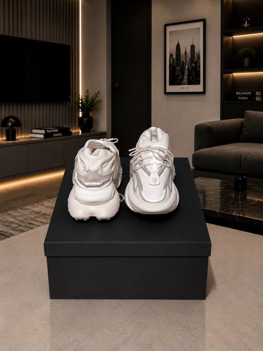 Balmain unicorn White