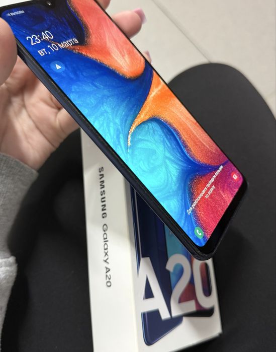 Самсунг А20 продается