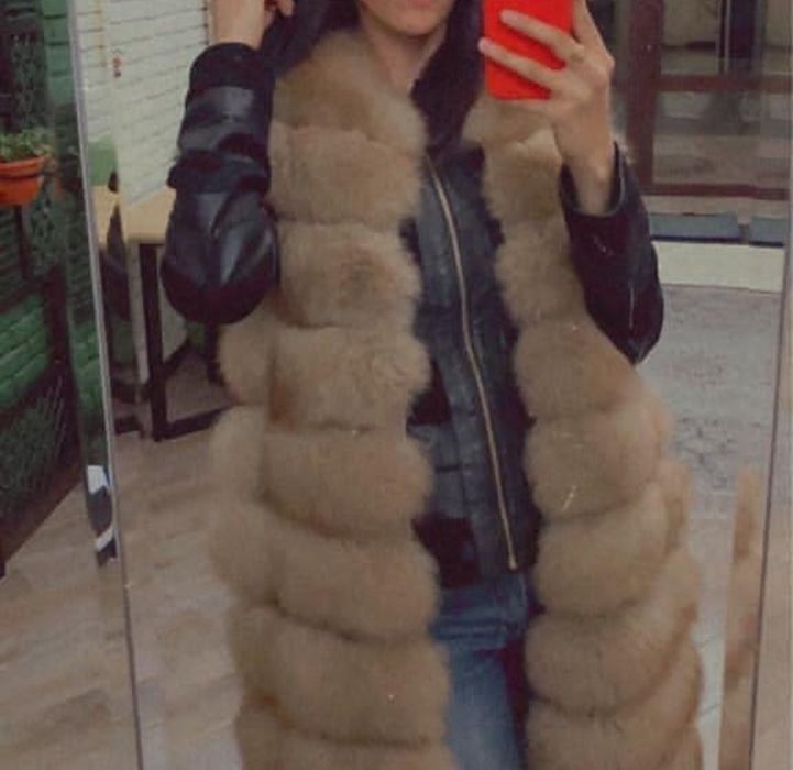 Продам меховую безрукавку
