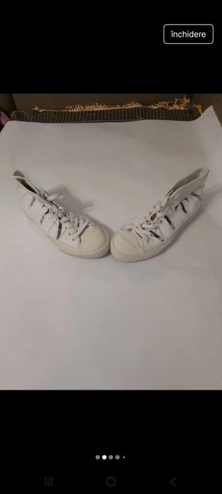 Tenesi Valentino Garavani