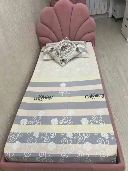 Продается кровать & парта