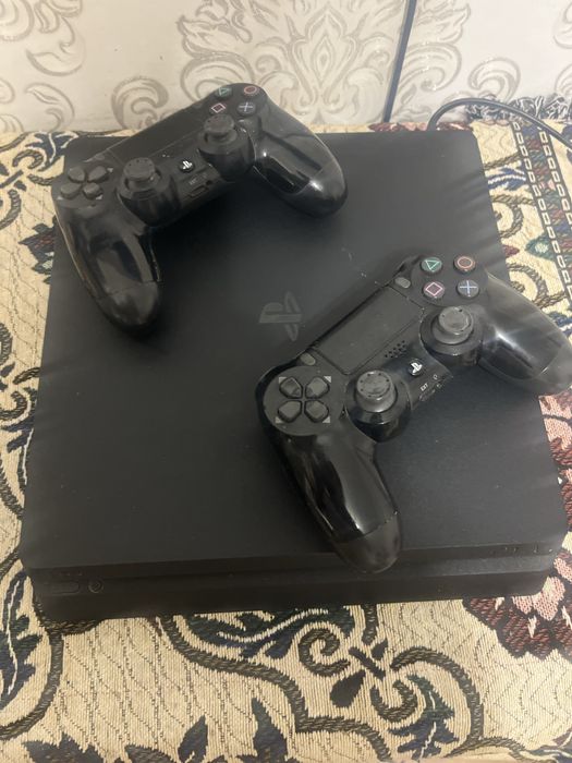 Продам плестейшн 4