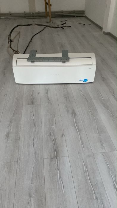 Кондиционер Midea