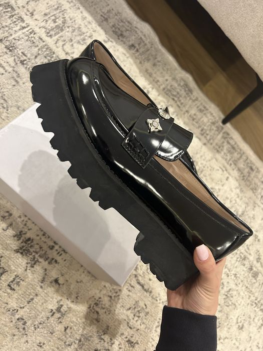 Лоафери чисто нови