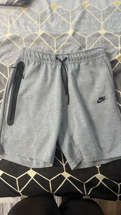 Pantaloni scurti Nike Tech