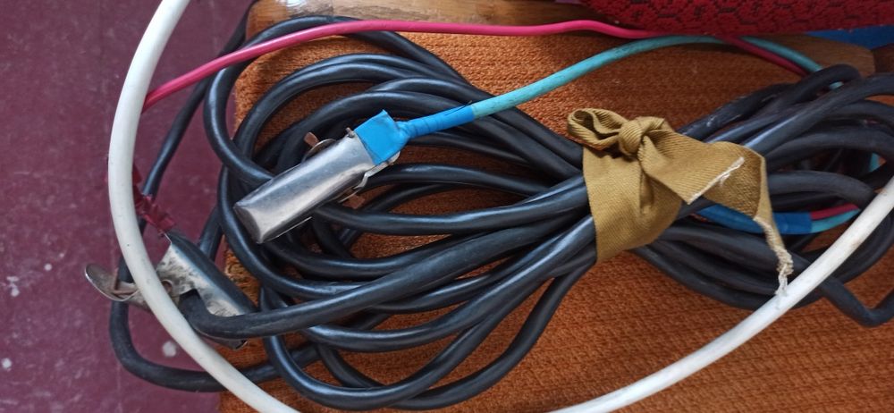 Зарядное устройство советское, в отличном состоянии