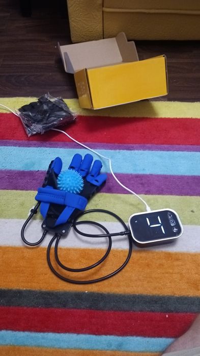 Aparat recuperare AVC, Paralizie mâna