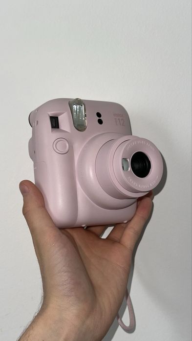 Instax mini 12 продам