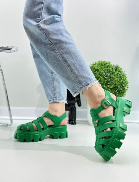 модные босоножки