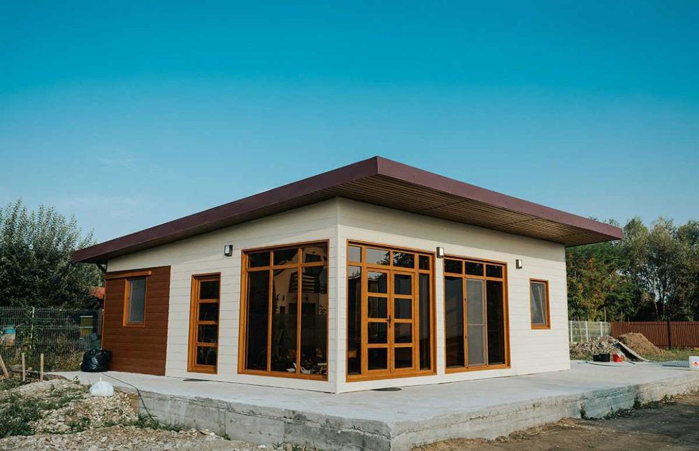 Casa Modulara, Garaje Auto si Containere stil birou din structura metalica si panou sandwich termoizolant
