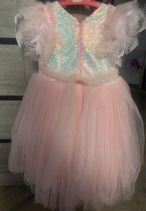 Платье праздничное