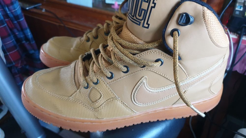 gheată  nike  force