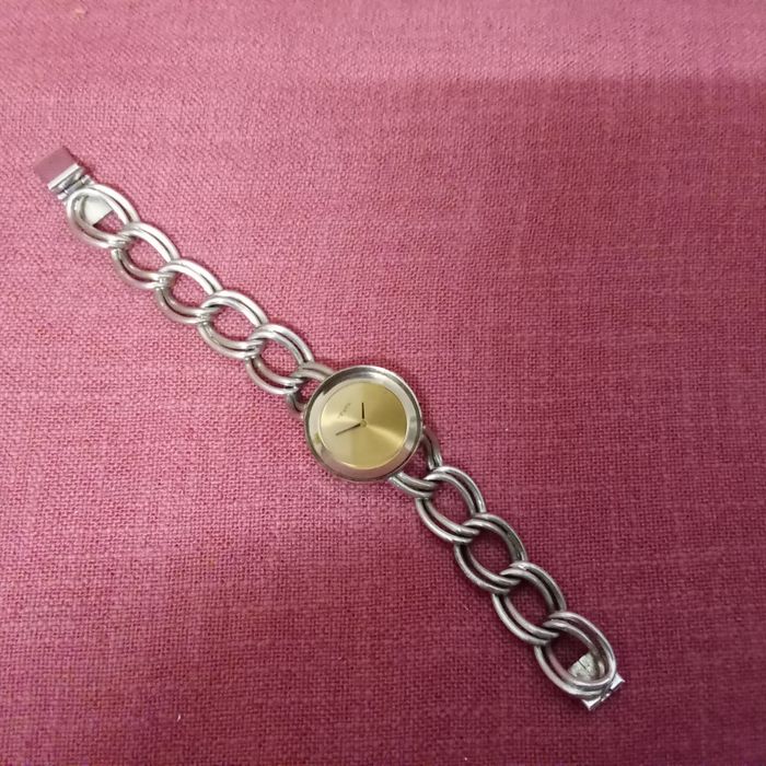 Ceas de damă din argint masiv.